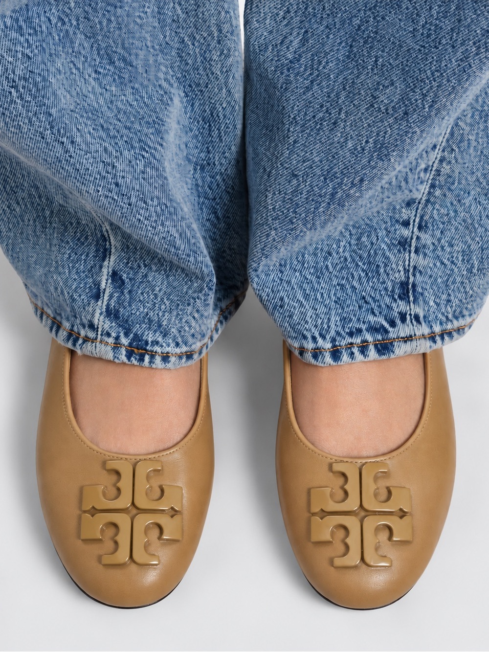 Tory Burch Lowell Leather Almond Toe Flats Tan Size 7.5